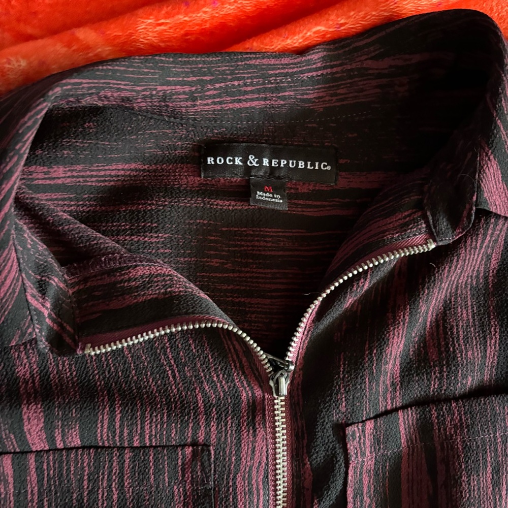 Rock & Republic Black and Red Zip-Up Blouse - Picture 2 of 3